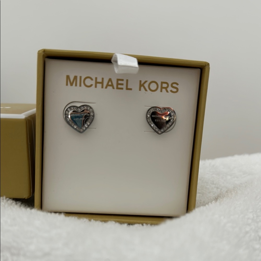 NWT… Michael Kors Heart Earrings